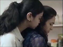 সুন্দরী ভারতীয় মেয়ে ডেসি হট ভিডিও