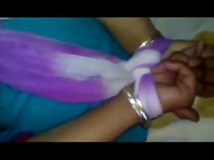 Kavita Bhabhi বাঁধাধোরী অবস্থায় উত্তপ্ত ভিডিওতে