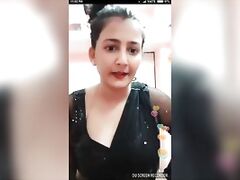 हॉट देसी आंटी का साड़ी में सेक्सी डांस | Indian Saree Dance