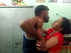 सेक्सी तेलुगु कपल का बेहद हॉट और कामुक रोमांस