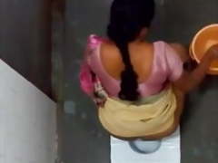Hot Desi Girl Pissing and Urination Video